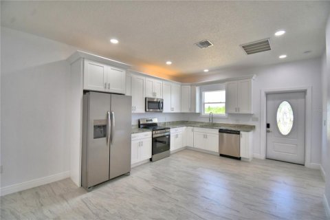 Appartement à louer à Indian lake estates, Floride: 3 chambres, 113.34 m2 № 2116079 - photo 7