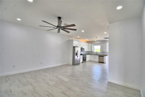 Appartement à louer à Indian lake estates, Floride: 3 chambres, 113.34 m2 № 2116079 - photo 9