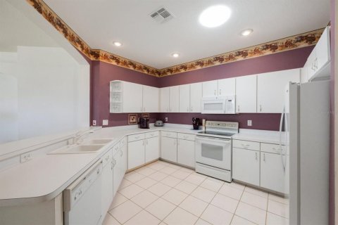 House in Wesley Chapel, Florida 3 bedrooms, 161.93 sq.m. № 1196991 - photo 14