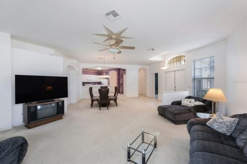 House in Wesley Chapel, Florida 3 bedrooms, 161.93 sq.m. № 1196991 - photo 10