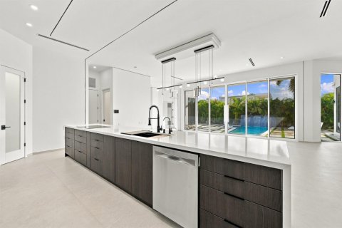 Villa ou maison à vendre à Fort Lauderdale, Floride: 3 chambres, 282.14 m2 № 2414597 - photo 3