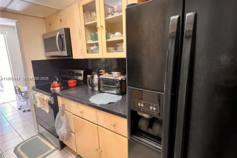 Снять в аренду кондоминиум в Лодерхилл, Флорида 2 спальни, 117.06м2, № 2023652 - фото 10