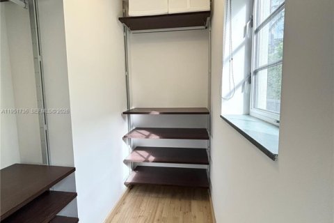 Condominio en venta en Miami Beach, Florida, 2 dormitorios, 135.27 m2 № 2029914 - foto 12