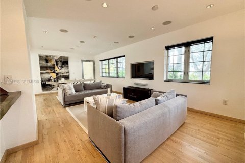 Condominio en venta en Miami Beach, Florida, 2 dormitorios, 135.27 m2 № 2029914 - foto 3