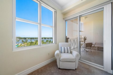 Condominio en alquiler en West Palm Beach, Florida, 2 dormitorios, 205.41 m2 № 1222507 - foto 1