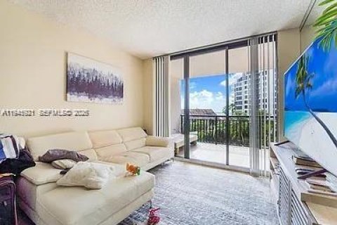 Кондоминиум с 1 спальней в Майами, Флорида № 2002342