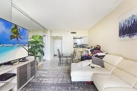 Купить кондоминиум в Майами, Флорида 1 спальня, 55.74м2, № 2002342 - фото 15