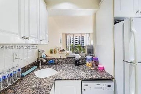 Купить кондоминиум в Майами, Флорида 1 спальня, 55.74м2, № 2002342 - фото 12