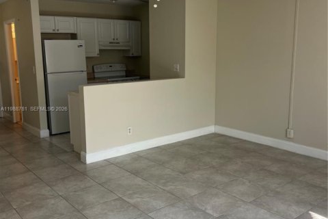 Condo in Coral Springs, Florida  № 2051461 - photo 3