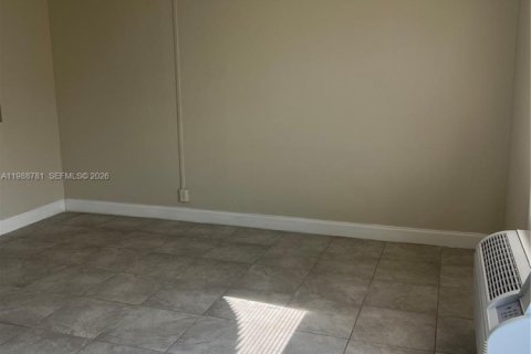 Condo in Coral Springs, Florida  № 2051461 - photo 4