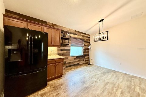 Casa en alquiler en Zephyrhills, Florida, 3 dormitorios, 138.8 m2 № 1822610 - foto 12