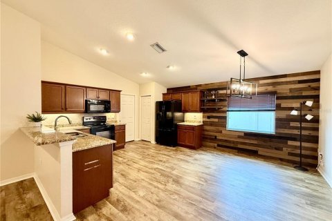 Casa en alquiler en Zephyrhills, Florida, 3 dormitorios, 138.8 m2 № 1822610 - foto 9