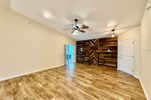 Casa en alquiler en Zephyrhills, Florida, 3 dormitorios, 138.8 m2 № 1822610 - foto 5