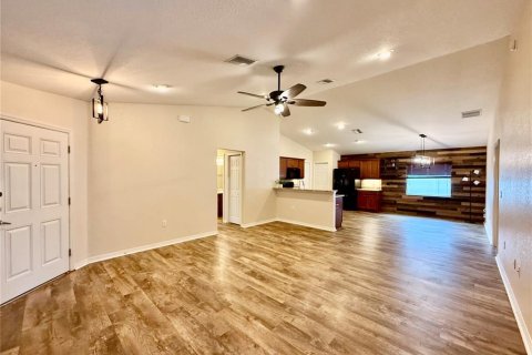 Casa en alquiler en Zephyrhills, Florida, 3 dormitorios, 138.8 m2 № 1822610 - foto 7
