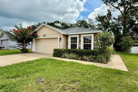 Casa en alquiler en Zephyrhills, Florida, 3 dormitorios, 138.8 m2 № 1822610 - foto 2