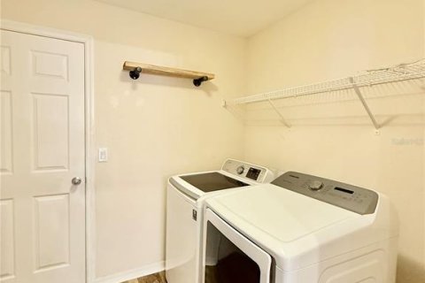 Casa en alquiler en Zephyrhills, Florida, 3 dormitorios, 138.8 m2 № 1822610 - foto 15