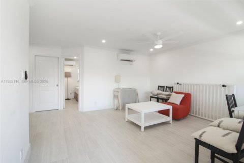 Copropriété à louer à Fort Lauderdale, Floride: 2 chambres, 53.42 m2 № 2062429 - photo 16