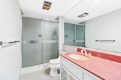 Condo in Fort Lauderdale, Florida, 2 bedrooms  № 2268293 - photo 16