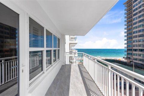 Condo in Fort Lauderdale, Florida, 2 bedrooms  № 2268293 - photo 21