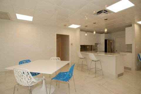 Condo in Fort Lauderdale, Florida, 2 bedrooms  № 2268293 - photo 29