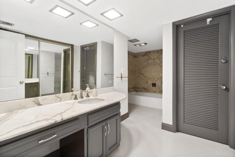 Condo in Fort Lauderdale, Florida, 2 bedrooms  № 2268293 - photo 12