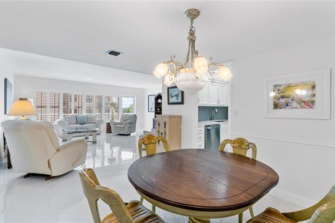 Condo in Fort Lauderdale, Florida, 2 bedrooms  № 2268293 - photo 4