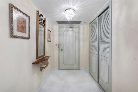 Condo in Fort Lauderdale, Florida, 2 bedrooms  № 2268293 - photo 17