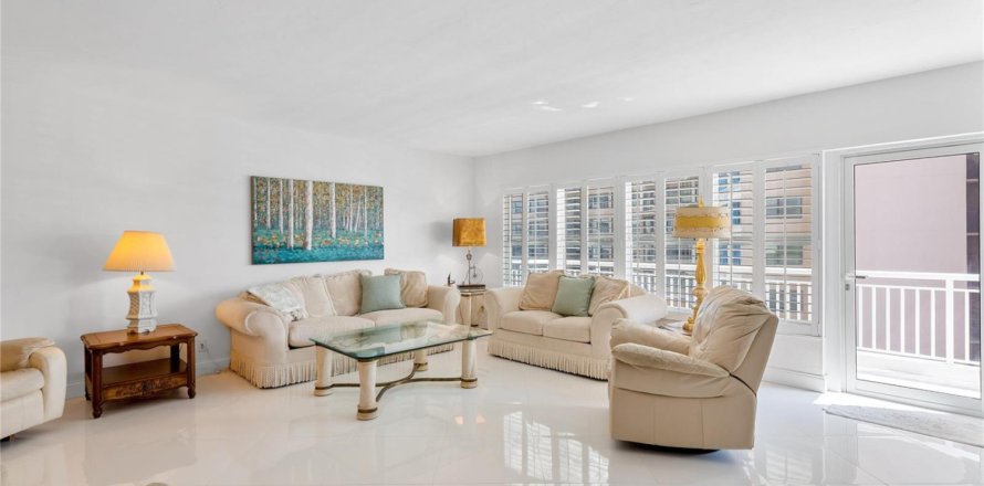 Condo in Fort Lauderdale, Florida, 2 bedrooms  № 2268293