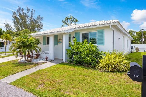 Condominio en venta en Longboat Key, Florida, 2 dormitorios, 115.29 m2 № 2148273 - foto 4