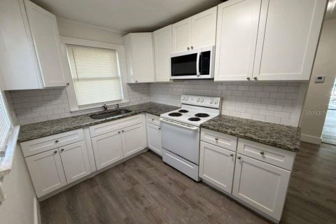 Villa ou maison à vendre à Tampa, Floride: 3 chambres, 76.55 m2 № 2142468 - photo 9