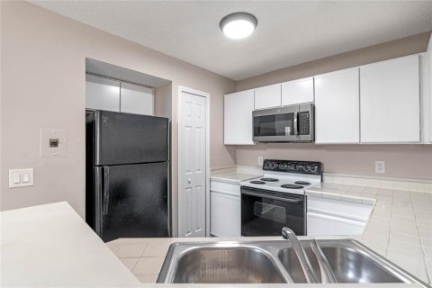 Condo in Altamonte Springs, Florida, 2 bedrooms  № 1513102 - photo 14