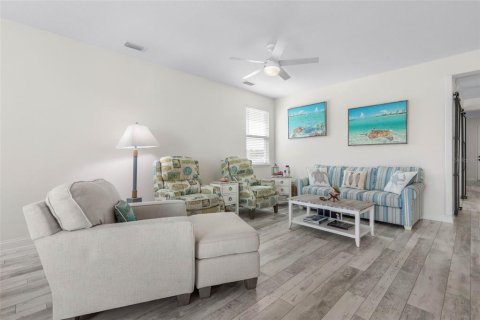 Villa ou maison à vendre à Palm Coast, Floride: 4 chambres, 211.63 m2 № 1842962 - photo 10