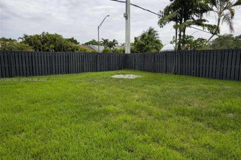 Villa ou maison à vendre à Fort Lauderdale, Floride: 2 chambres, 104.24 m2 № 2278278 - photo 22