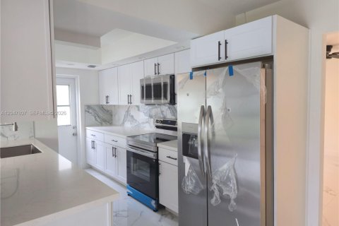 Villa ou maison à vendre à Fort Lauderdale, Floride: 2 chambres, 104.24 m2 № 2278278 - photo 4
