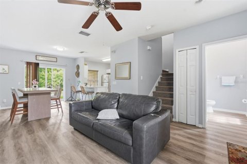 Touwnhouse à vendre à Wesley Chapel, Floride: 2 chambres, 107.02 m2 № 2091696 - photo 9