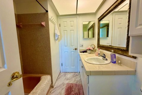 Condominio en venta en Pompano Beach, Florida, 2 dormitorios, 65.5 m2 № 2240246 - foto 17