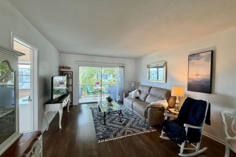 Condominio en venta en Pompano Beach, Florida, 2 dormitorios, 65.5 m2 № 2240246 - foto 8