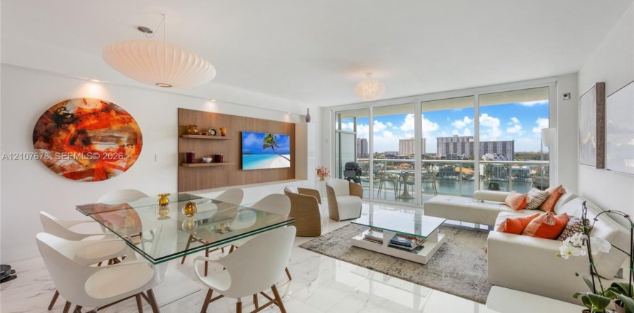 Condominio en Sunny Isles Beach, Florida, 3 dormitorios  № 2428308