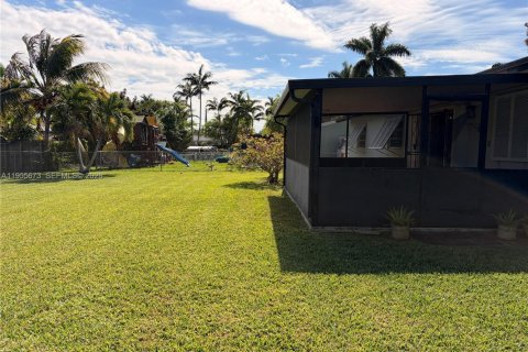Villa ou maison à vendre à Palmetto Bay, Floride: 3 chambres, 100.15 m2 № 2009579 - photo 18
