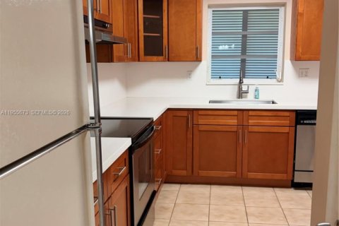 Villa ou maison à vendre à Palmetto Bay, Floride: 3 chambres, 100.15 m2 № 2009579 - photo 3