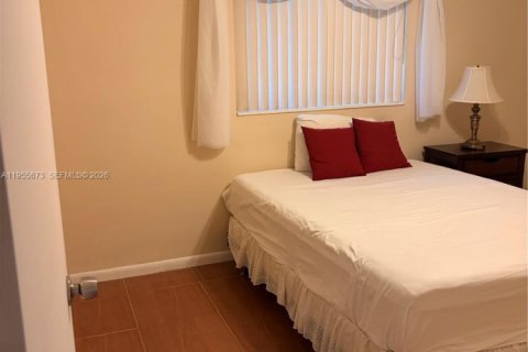 Villa ou maison à vendre à Palmetto Bay, Floride: 3 chambres, 100.15 m2 № 2009579 - photo 9