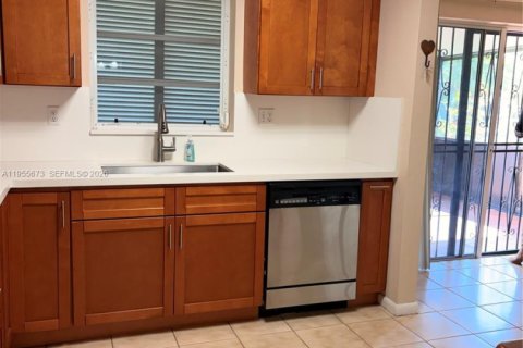 Купить виллу или дом в Пальметто-Бей, Флорида 3 спальни, 100.15м2, № 2009579 - фото 22