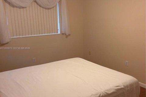 Villa ou maison à vendre à Palmetto Bay, Floride: 3 chambres, 100.15 m2 № 2009579 - photo 11