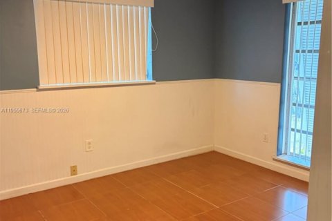 Villa ou maison à vendre à Palmetto Bay, Floride: 3 chambres, 100.15 m2 № 2009579 - photo 12