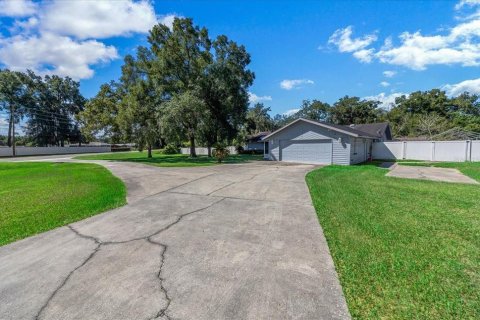 Villa ou maison à vendre à Belleview, Floride: 5 chambres, 284.28 m2 № 2404644 - photo 3