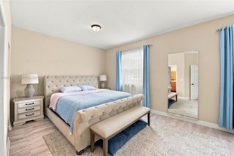Casa en venta en Miami, Florida, 3 dormitorios, 168.34 m2 № 2378819 - foto 20
