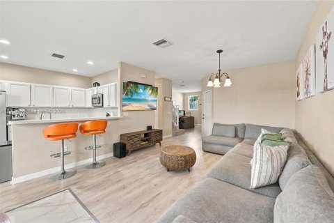 Casa en venta en Miami, Florida, 3 dormitorios, 168.34 m2 № 2378819 - foto 7