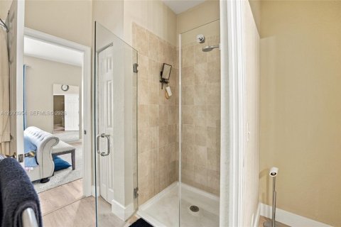 Casa en venta en Miami, Florida, 3 dormitorios, 168.34 m2 № 2378819 - foto 15