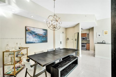 Снять в аренду кондоминиум в Норт-Бей-Виллидж, Флорида 2 спальни, 116.22м2, № 1969808 - фото 17