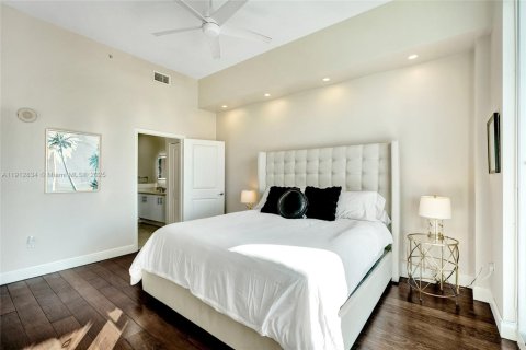 Снять в аренду кондоминиум в Норт-Бей-Виллидж, Флорида 2 спальни, 116.22м2, № 1969808 - фото 8